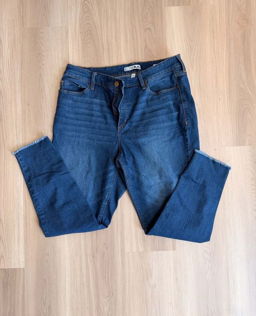 Code Bleu Women's Plus Size High Rise Skinny Ankle Jeans Size 16W Raw Hem